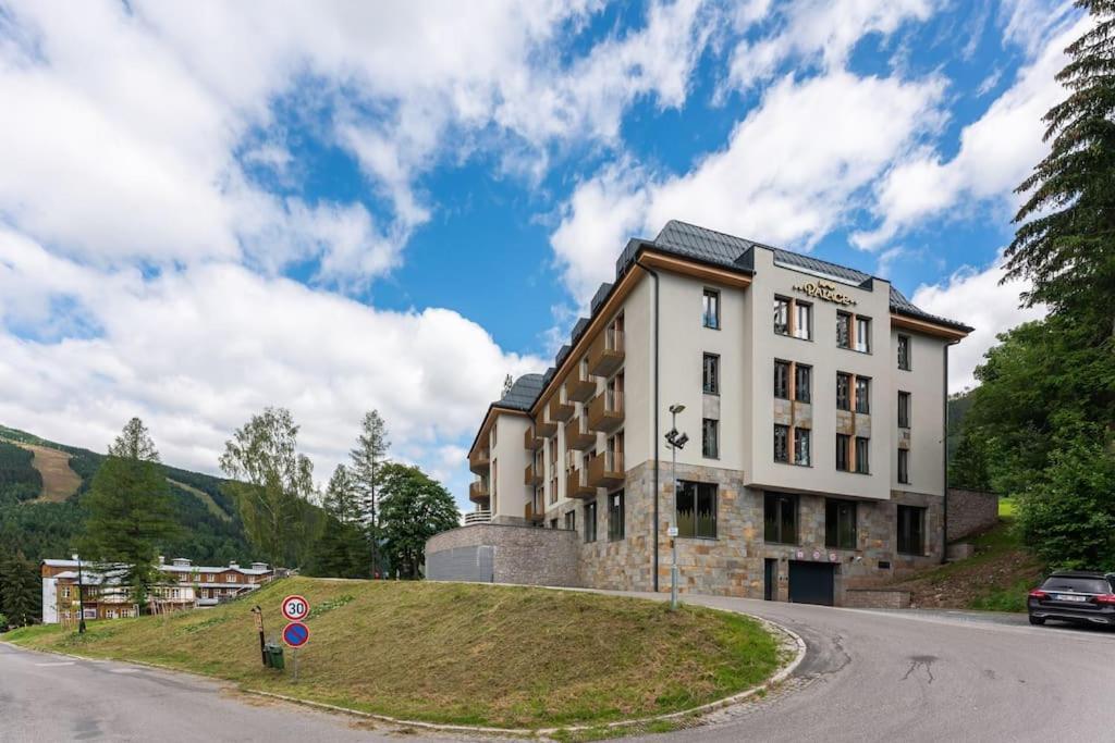 Residence Koubek - Utulny Apartman S Vyhledem A Parkovanim Spindleruv Mlyn Exterior photo